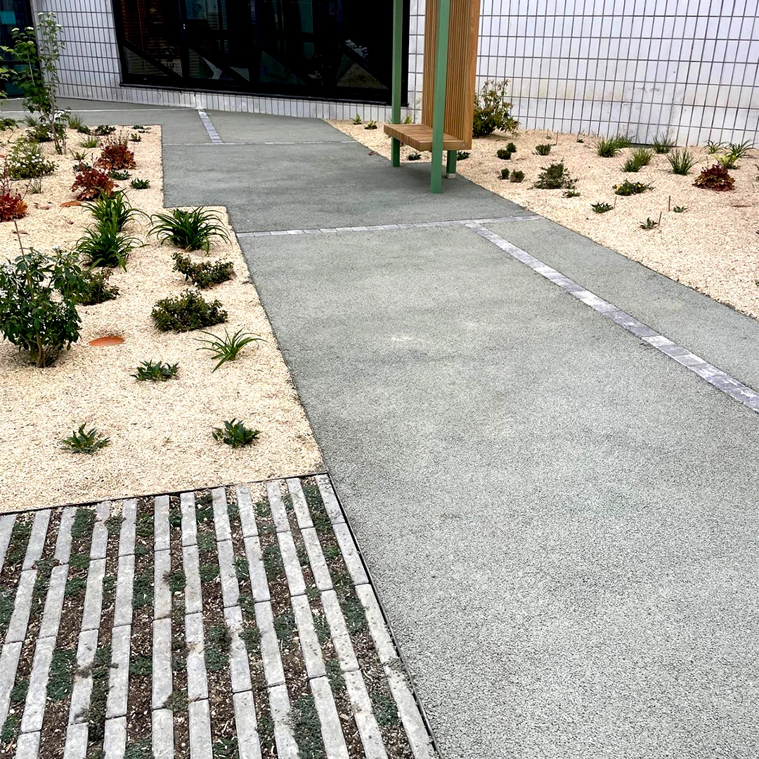 Réalisation Midey Paysage - Partenaire Serena pour piscine Waterair